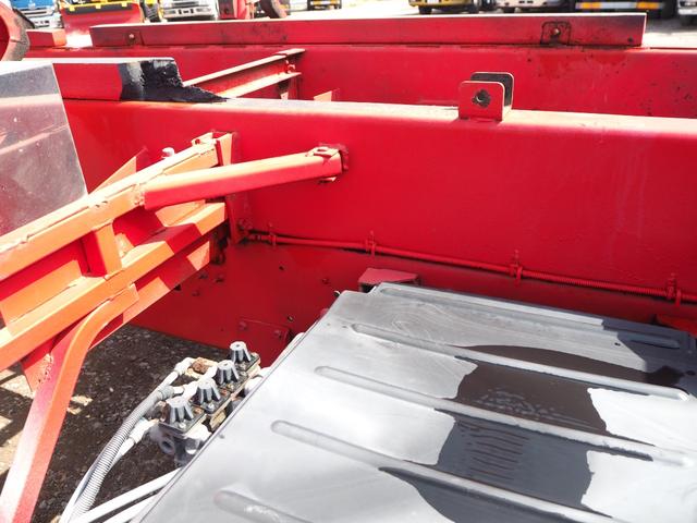 UDトラックス（日産） クオン 大型 土砂ダンプ *********(102431) 20枚目