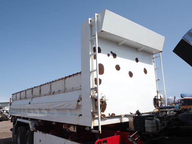 UDトラックス（日産） クオン 大型 土砂ダンプ *********(102431) 50枚目