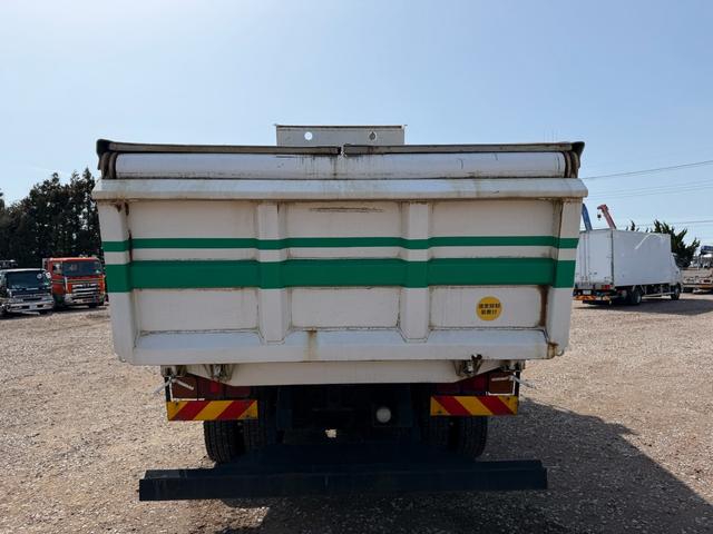 UDトラックス（日産） クオン 大型 土砂ダンプ *********(102435) 5枚目