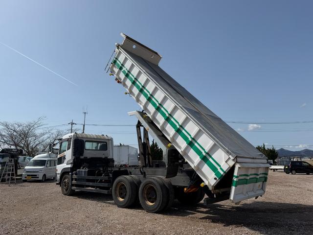 UDトラックス（日産） クオン 大型 土砂ダンプ *********(102435) 18枚目