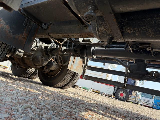 UDトラックス（日産） クオン 大型 土砂ダンプ *********(102435) 45枚目