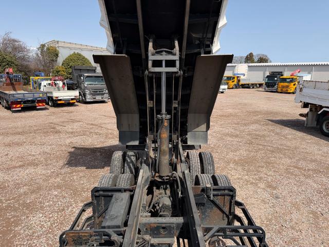 UDトラックス（日産） クオン 大型 土砂ダンプ *********(102435) 49枚目