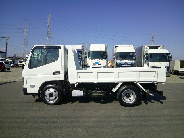 三菱ふそう キャンター 小型 土砂ダンプ 2RG-FBA60(102483) 9枚目