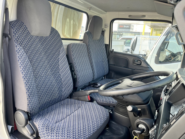 いすゞ エルフ 小型 平ボディ 2RG-NJR88A(102487) 14枚目