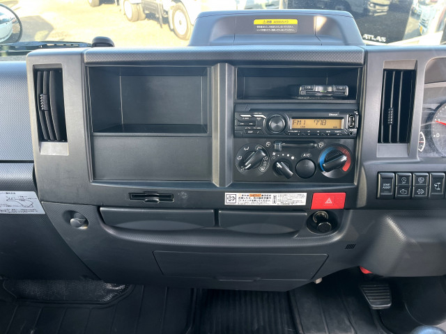 いすゞ エルフ 小型 平ボディ 2RG-NJR88A(102487) 18枚目