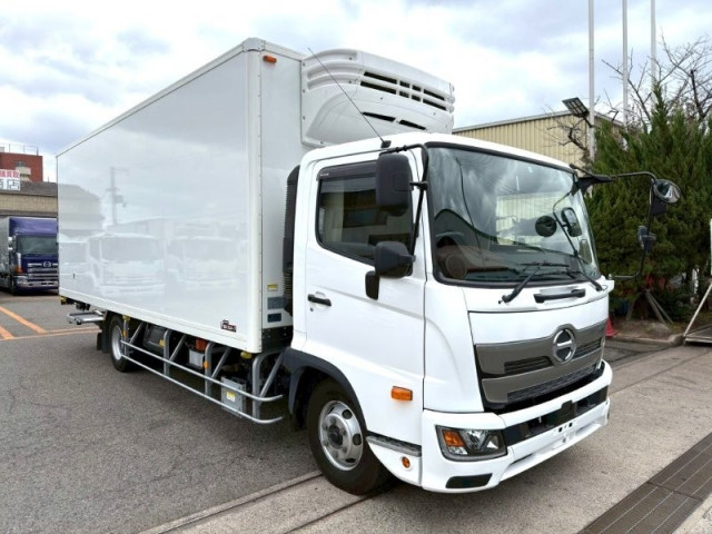 日野 レンジャー 中型 冷蔵冷凍バン 2KG-FC2ABG(102489) 2枚目