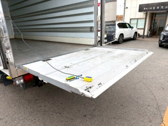 日野 レンジャー 中型 冷蔵冷凍バン 2KG-FC2ABG(102489) 5枚目