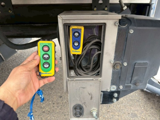 日野 レンジャー 中型 冷蔵冷凍バン 2KG-FC2ABG(102489) 11枚目