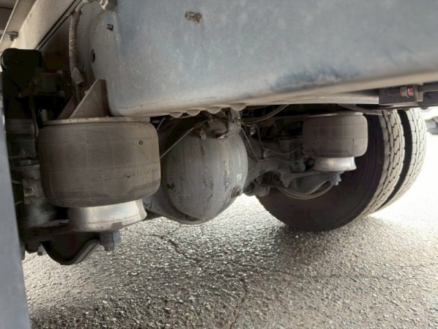 日野 レンジャー 中型 冷蔵冷凍バン 2KG-FC2ABG(102489) 13枚目