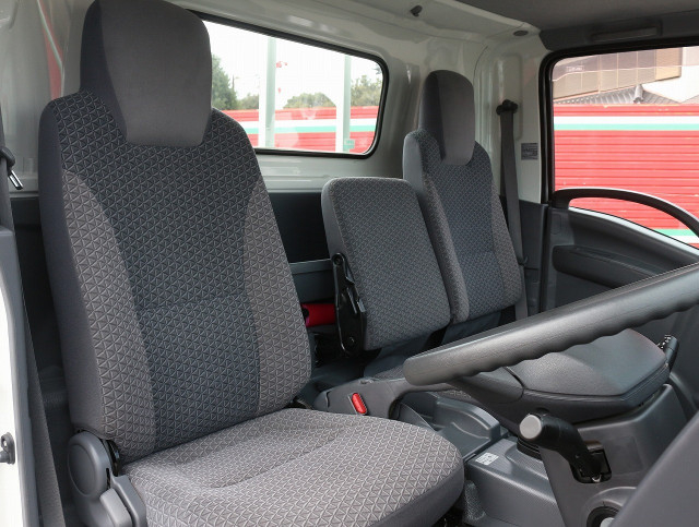 いすゞ エルフ 小型 平ボディ 2RG-NPR88AR(102494) 33枚目