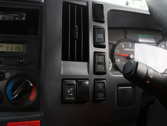 いすゞ エルフ 小型 平ボディ 2RG-NPR88AR(102494) 40枚目