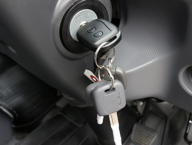 いすゞ エルフ 小型 平ボディ 2RG-NPR88AR(102494) 42枚目