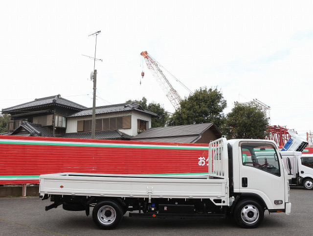 いすゞ エルフ 小型 平ボディ 2RG-NPR88AR(102495) 4枚目