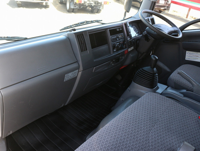 いすゞ エルフ 小型 平ボディ 2RG-NPR88AR(102495) 41枚目