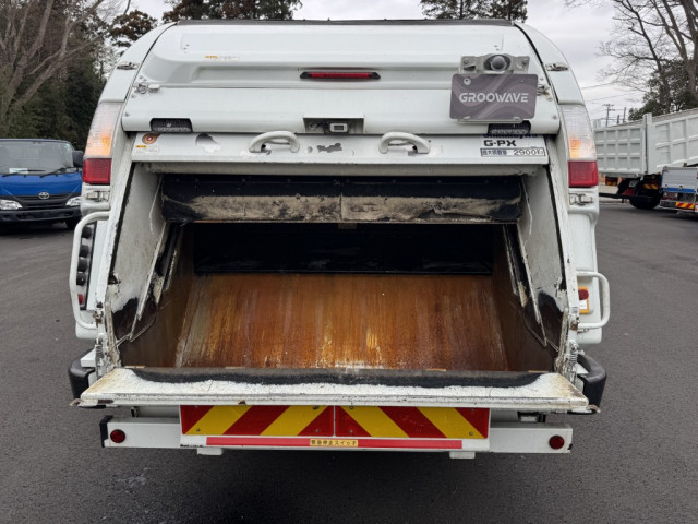 UDトラックス（日産） カゼット 小型 塵芥車（プレス式） 2PG-FEB9Y(102501) 10枚目