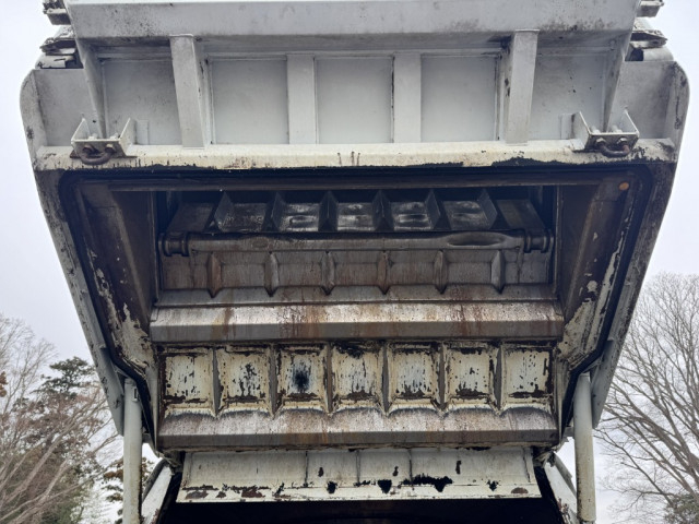 UDトラックス（日産） カゼット 小型 塵芥車（プレス式） 2PG-FEB9Y(102501) 18枚目