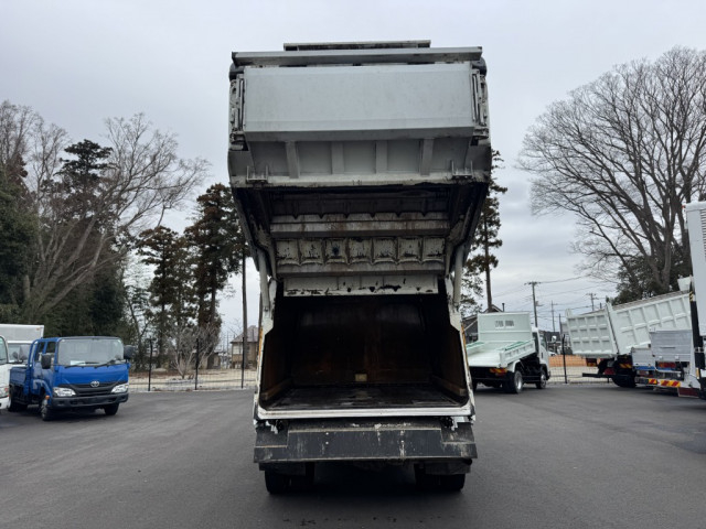 UDトラックス（日産） カゼット 小型 塵芥車（プレス式） 2PG-FEB9Y(102501) 19枚目