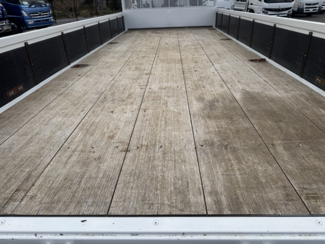 三菱ふそう ファイター 中型 平ボディ（クレーン付） 2KG-FK61F(102505) 11枚目