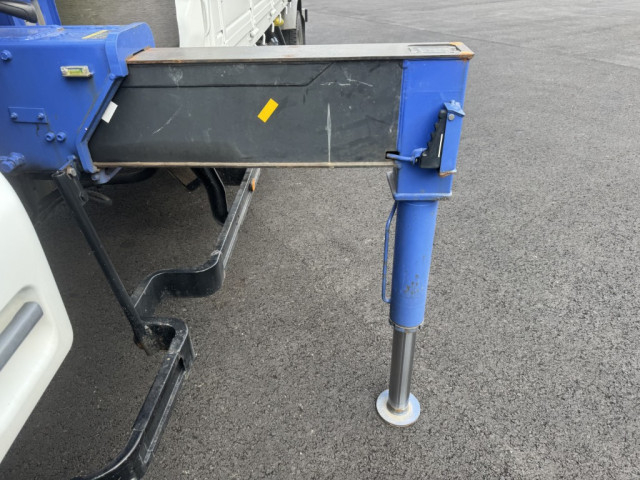 三菱ふそう ファイター 中型 平ボディ（クレーン付） 2KG-FK61F(102505) 17枚目