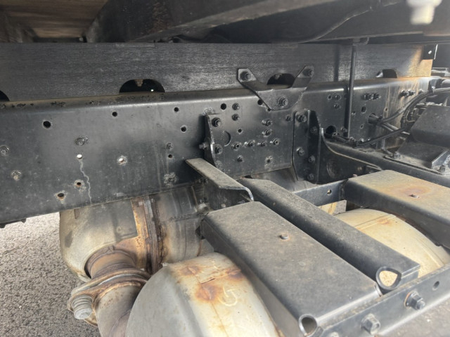 三菱ふそう ファイター 中型 平ボディ（クレーン付） 2KG-FK61F(102505) 25枚目