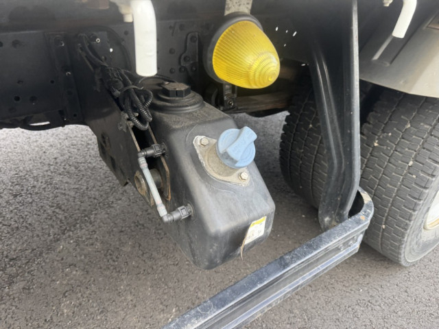 三菱ふそう ファイター 中型 平ボディ（クレーン付） 2KG-FK61F(102505) 28枚目