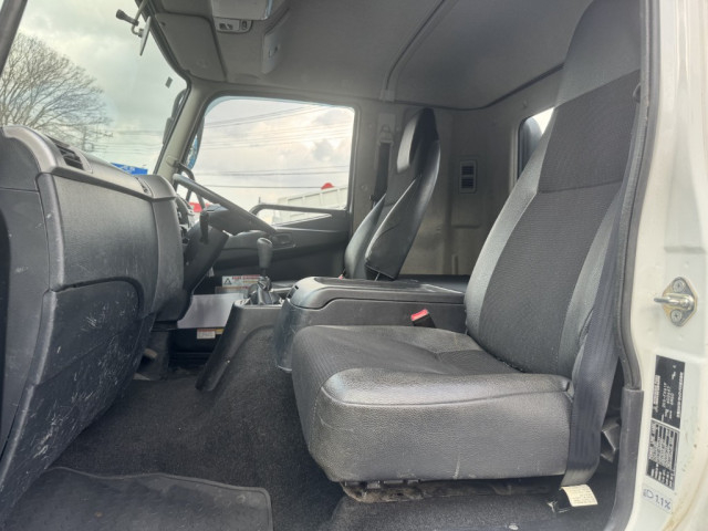 三菱ふそう ファイター 中型 平ボディ（クレーン付） 2KG-FK61F(102505) 37枚目