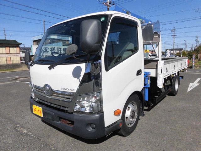 トヨタ トヨエース 小型 平ボディ（クレーン付） TKG-XZU712(102507) 1枚目