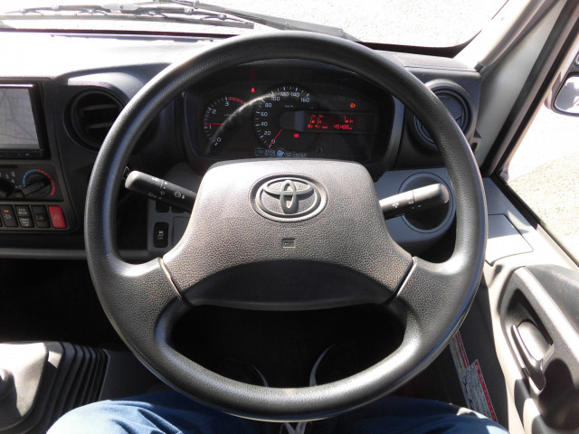 トヨタ トヨエース 小型 平ボディ（クレーン付） TKG-XZU712(102507) 35枚目