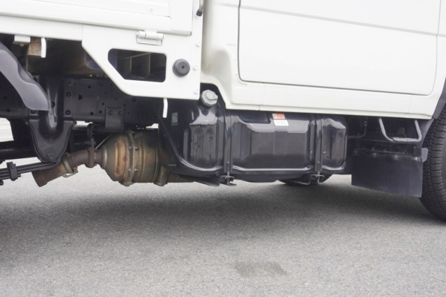 いすゞ エルフ 小型 Wキャブ TRG-NJR85A(102508) 24枚目