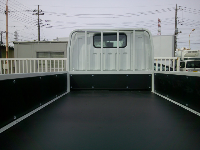 三菱ふそう キャンター 小型 平ボディ 2RG-FBA20(102526) 9枚目