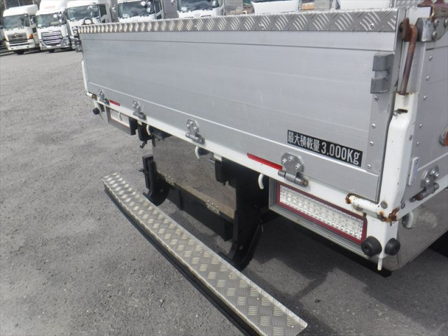 三菱ふそう キャンター 小型 平ボディ（クレーン付） TPG-FEB50(102531) 13枚目