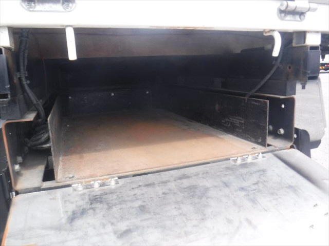 三菱ふそう キャンター 小型 平ボディ（クレーン付） TPG-FEB50(102531) 19枚目