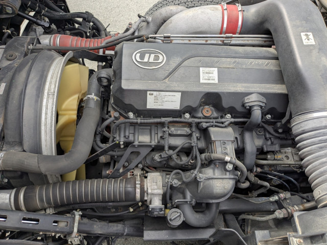 UDトラックス（日産） クオン 大型 Translation missing: ja.item.body_keijou_enum.body_keijou_carrier_other QKG-CW5ZL(109821) 34枚目