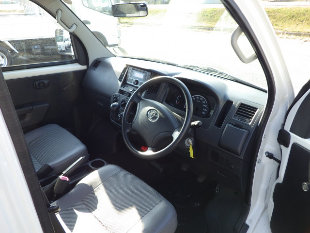 トヨタ ライトエース 小型 平ボディ DBF-S402U(102540) 6枚目