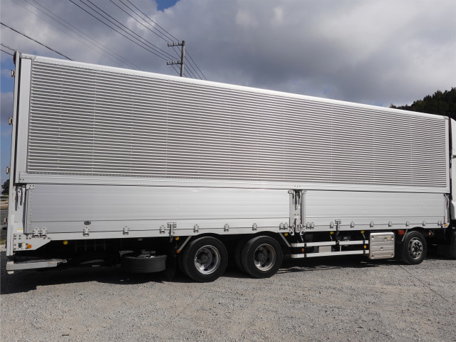 いすゞ ギガ 大型 ウィング 2PG-CYJ77C(102543) 9枚目