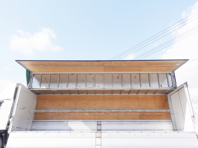 いすゞ ギガ 大型 ウィング 2PG-CYJ77C(102543) 15枚目