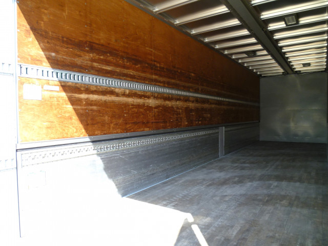 いすゞ ギガ 大型 ウィング QPG-CYJ77B(102547) 14枚目