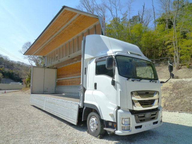 いすゞ ギガ 大型 ウィング QPG-CYJ77B(102547) 17枚目