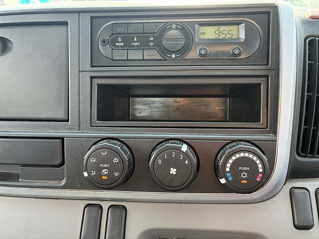 三菱ふそう キャンター 小型 平ボディ TPG-FEA50(102546) 45枚目