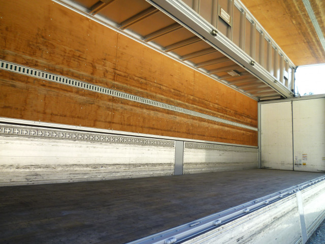 いすゞ ギガ 大型 ウィング QPG-CYJ77B(102547) 22枚目