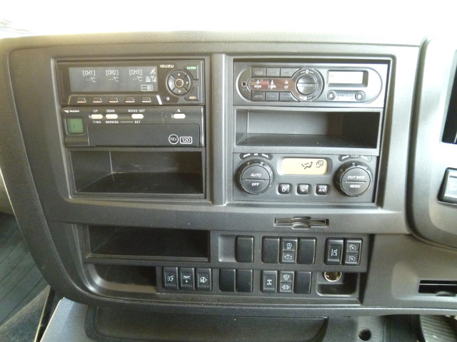 いすゞ ギガ 大型 ウィング QPG-CYJ77B(102547) 34枚目