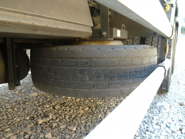 いすゞ ギガ 大型 ウィング QPG-CYJ77B(102547) 40枚目