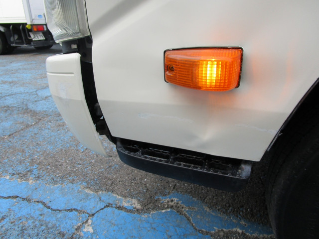 トヨタ ダイナ 小型 バン ABF-TRY230(102553) 28枚目