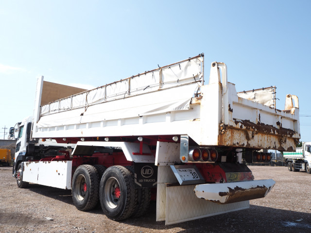 UDトラックス（日産） クオン 大型 土砂ダンプ QKG-CW5ZL(102556) 3枚目