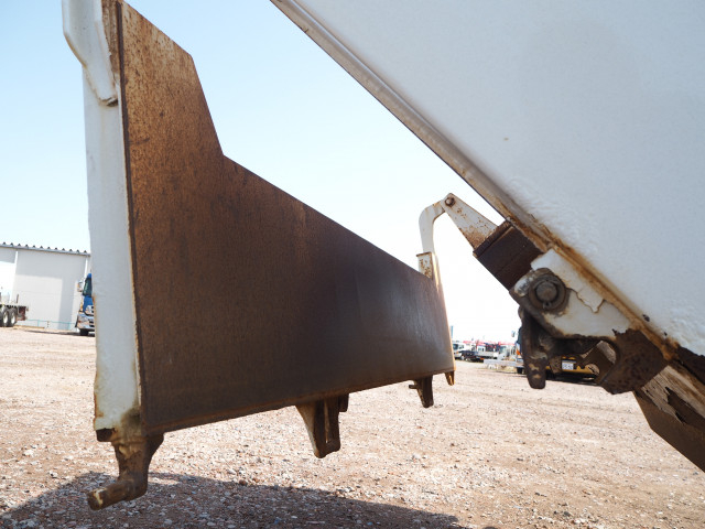 UDトラックス（日産） クオン 大型 土砂ダンプ QKG-CW5ZL(102556) 27枚目