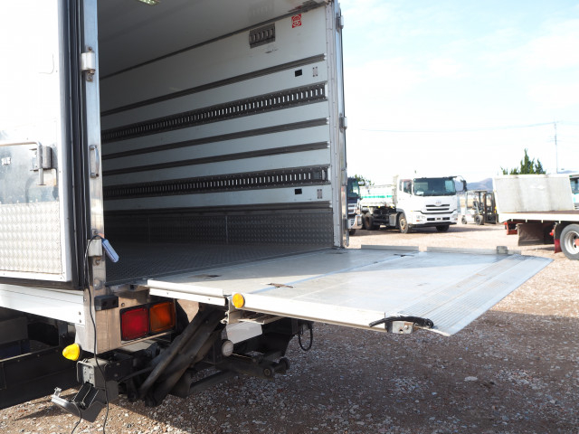 三菱ふそう ファイター 中型 冷蔵冷凍バン TKG-FK61F(102558) 25枚目