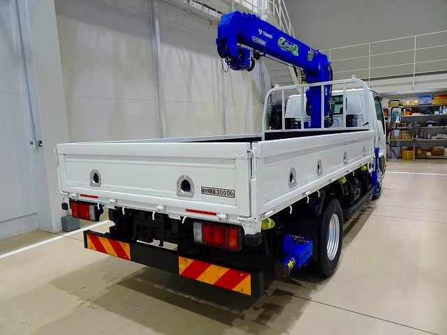 いすゞ エルフ 小型 平ボディ（クレーン付） TKG-NKR85R(102561) 3枚目