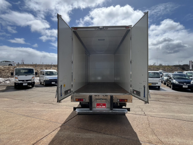 三菱ふそう キャンター 小型 バン TKG-FGA20(102560) 11枚目