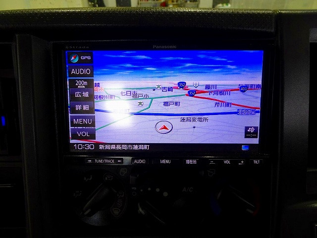 いすゞ エルフ 小型 平ボディ（クレーン付） TKG-NKR85R(102561) 13枚目