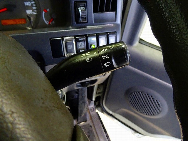 いすゞ エルフ 小型 平ボディ（クレーン付） TKG-NKR85R(102561) 20枚目